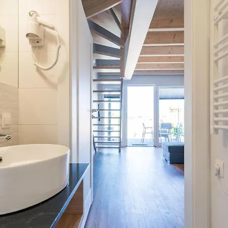 公寓 Lovely In With Sauna Nowecin