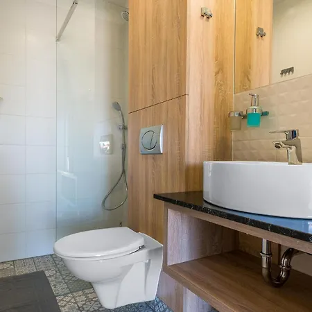 Stunning In With Sauna Nowecin